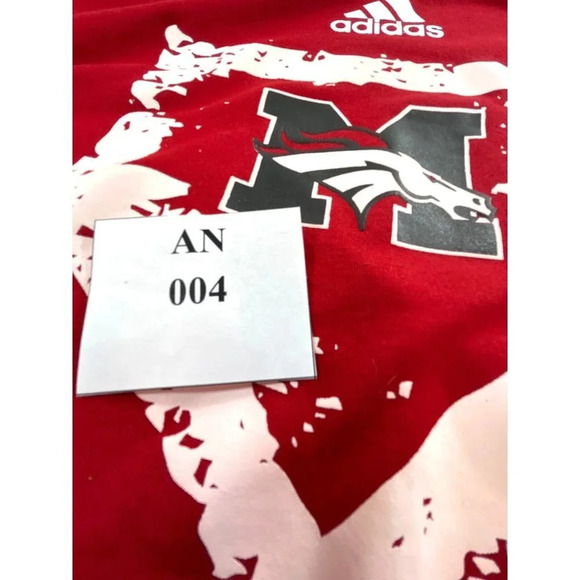 Adidas Womens Graphic Tee Shirt Red Size L Flaw Small Hole - Picture 6 of 6